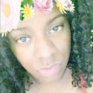 Meet your Posher, Yolanda